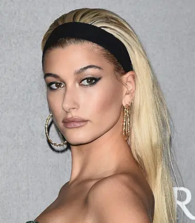 headband-hairstyles-296363-1639338128500-main