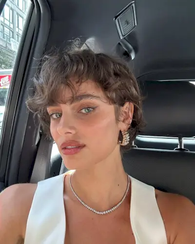 low-maintenance-short-hair-cuts pixie haircut Taylor Hill