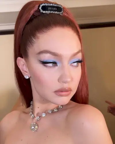 90s-makeup-looks-309322-1694179623976-image