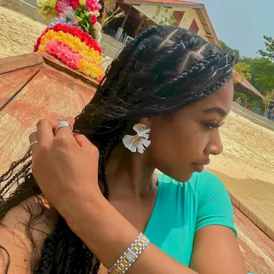 beach-hairstyles-307795-1686737620047-main