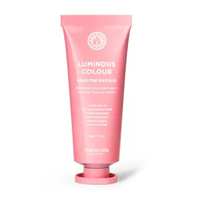 Photo of Aysha Sow with bordeaux hair