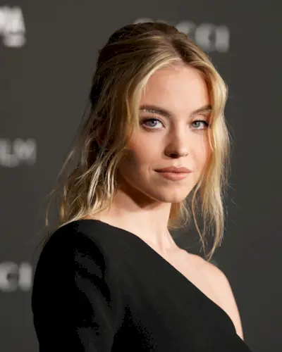 Sydney Sweeney embellished eyebrows