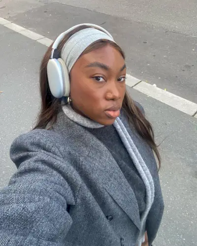 @nnennaechem taking a selfie with laminated brows