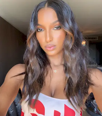 easy-hairstyles-for-long-hair-287365-1590093367882-main