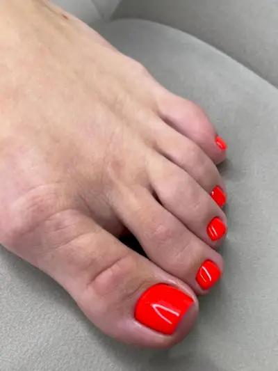 @bombshellnailslondon Picante Pedicure