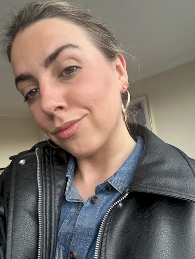 An image of Mommy's Reviews Beauty Director Shannon Lawlor wearing Beauty Pie Supercheek, one of the best blushers.