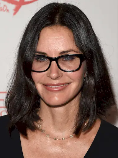 layered-bobs-for-fine-hair-303015-1665750263705-image