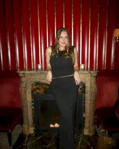 Kaitlyn McLintock wearing the Charlotte Tilbury Matte Revolution Lipstick in Hollywood Vixen.