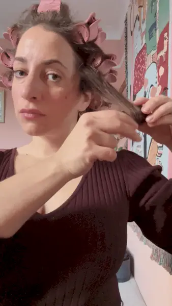 Hannah Almassi testing the Remington hot rollers