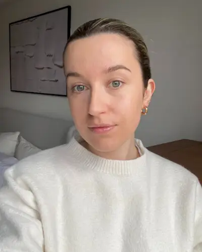 Junior Beauty Editor, Grace Lindsay, wearing the Nars Tinted Moisturiser