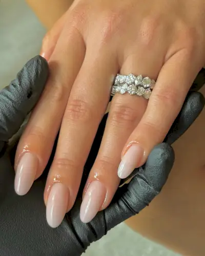 @harrietwestmoreland almond nail shape manicure