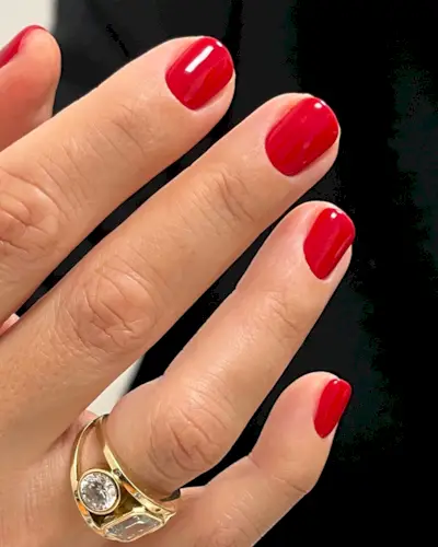 @paintedbyjools red manicure