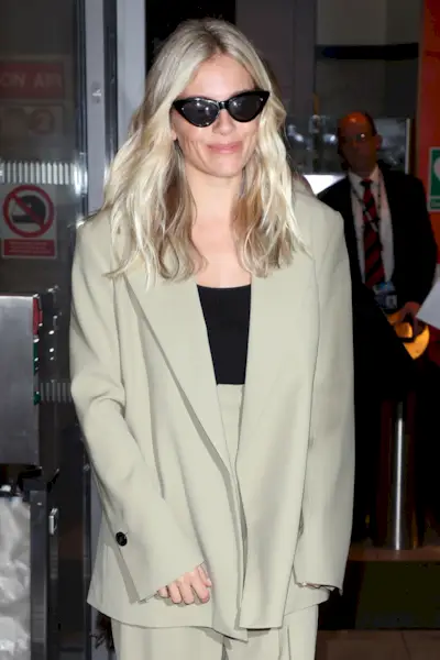 sienna-miller-hair-278796-1596445231309-image