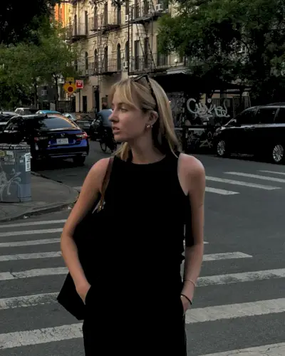 wispy-bangs-hair-trend-312032-1707136739462-main