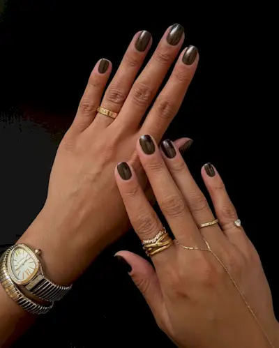dark chrome nails
