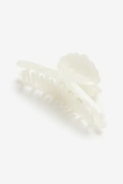 H&M + Shell-shaped Hair Claw