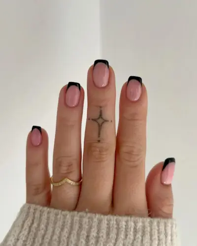 Black short French tip nails