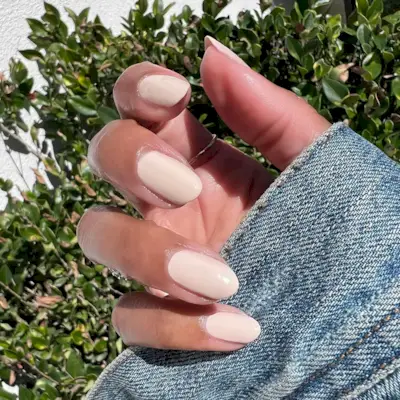 @themaniclub almond milk nails