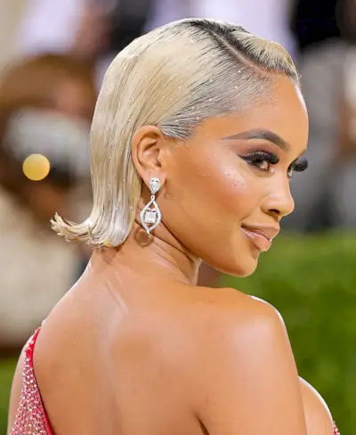 hair-gems-302063-1661555917685-main