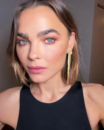 eye-makeup-for-hooded-eyes-302565-1663765765262-image