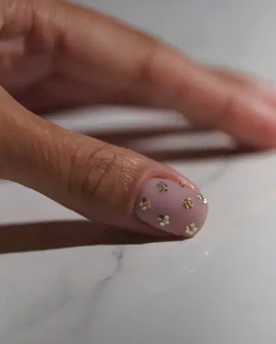 Negative space nails