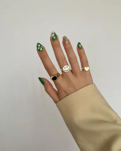 Negative space nails