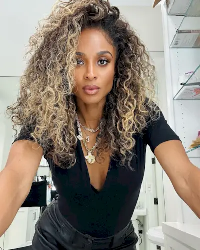 teddy-bear-blonde-hair-trend-310723-1700566495710-main