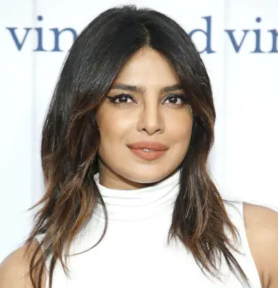 medium-length-hairstyles-for-thin-hair-294023-1625116062339-main