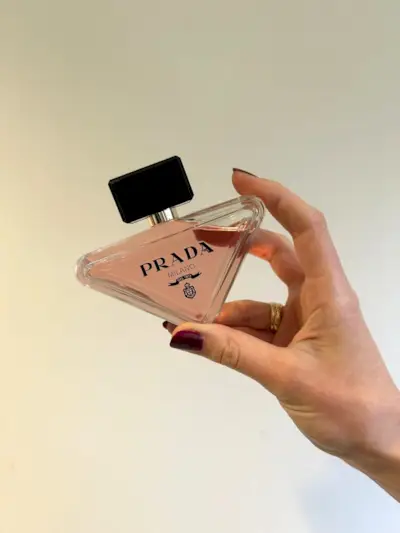 @gracelindsay__ holding the Prada Paradoxe perfume