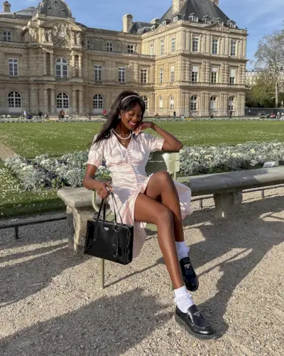 @emmanuellek_ wearing a headband