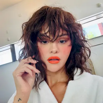 Selena Gomez with a shag haircut