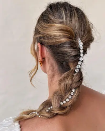 @leletny relaxed French braid hairstyle