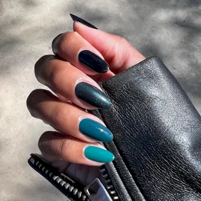 @themaniclub multicoloured teal manicure