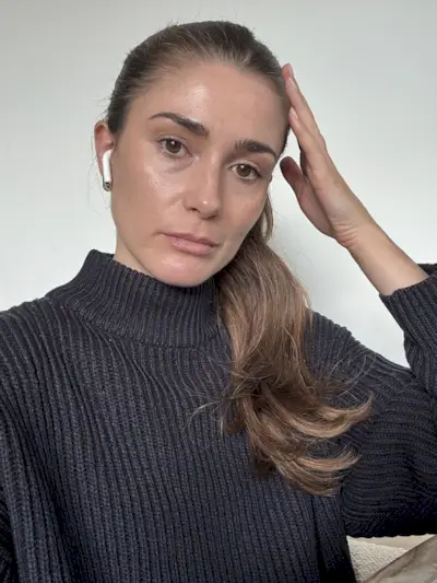 A selfie of Eleanor 6 months after Shark LED Mask