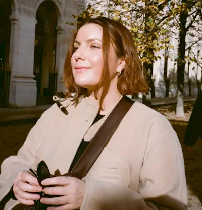 Emma Hoareau with a wavy bob