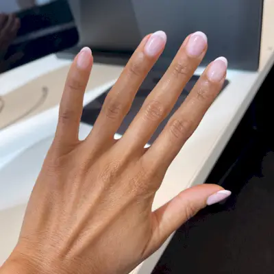 builder-gel-305583-1676585686289-square