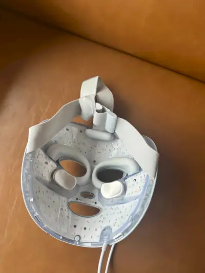 Jamie Schneider testing Shark's CryoGlow Face Mask