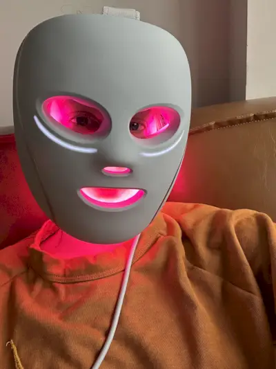 Jamie Schneider testing Shark's CryoGlow Face Mask