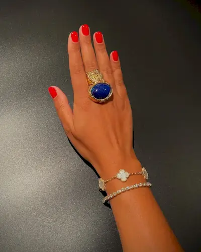 Bright nail colour trends: hot red