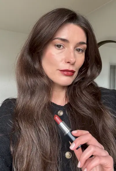 Eleanor wearing MAC Spice It Up! Lipstick