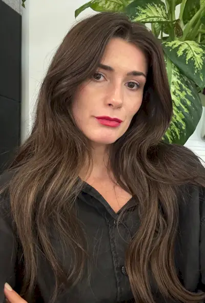 Eleanor wearing Chanel Lipstick in Pirate