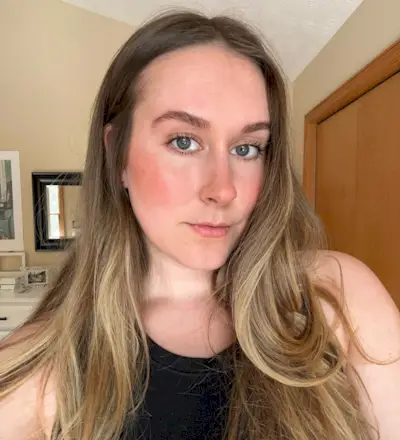 Beauty editor Kaitlyn McLintock wearing Essence Lash Princess False Lash Effect Mascara.