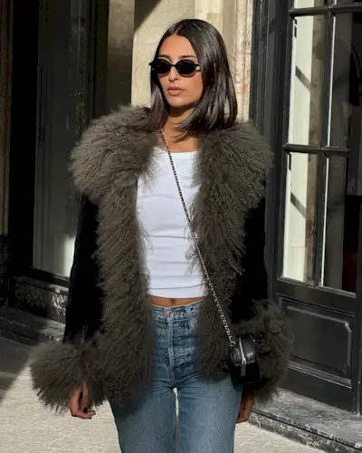 Salome with blunt lob haircut