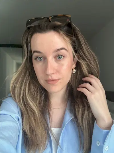 Junior beauty editor Grace Lindsay testing the Giorgio Armani Luminous Silk Foundation