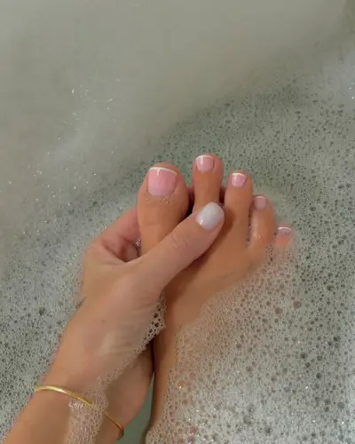 French pedicure.