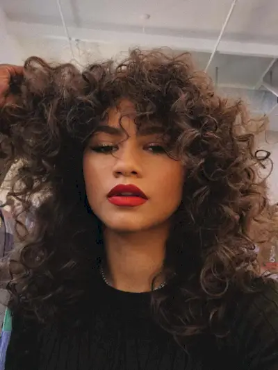 long-shag-haircuts-297301-1642177383734-image