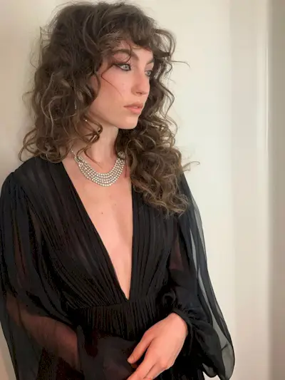 long-shag-haircuts-297301-1642177378528-image