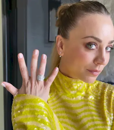 pretty-nail-colors-285567-1683234608301-main