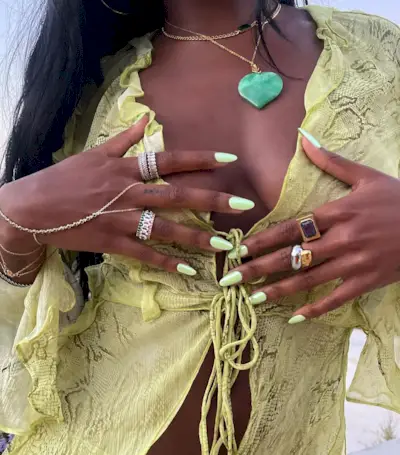 pretty-nail-colors-285567-1683234327590-main