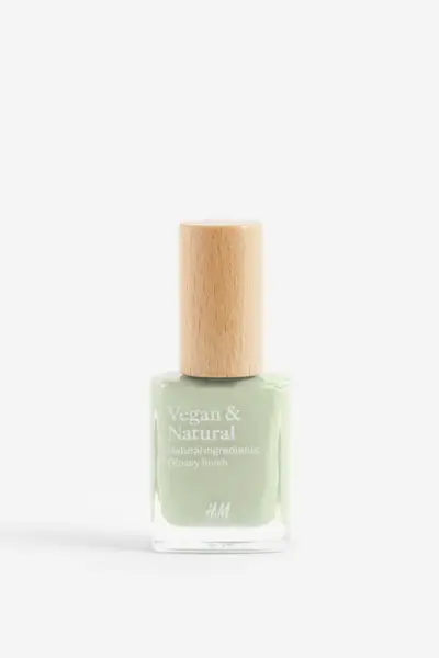 Nail Polish in Piece of Mint
